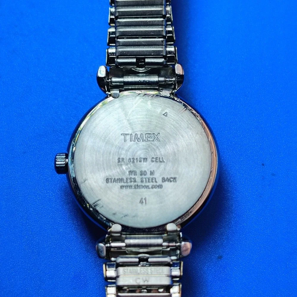 Vintage 1998 Timex Elegance Bowtie 30mm Two Tone Women's‎ Quartz Watch Size 4-8+